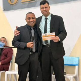 CELEBRAMOS hoje o aniversário do Dirigente Vagner Dias dos Santos ao lado da esposa Juliana.

AD BELÉM PINDA MARACAIBO
22/09/2026

Agradecemos ao Dirigente Thiago Bento  por nos representar neste ato.
Ainda se fizeram presentes o Dirigente Almir Xavier além de outros obreiros.

Provérbios 21 21
Saúde e paz 
Parabéns 

Pastor Euclides Vaz Junior e irmã LICINHA