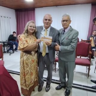 CELEBRAMOS hoje o aniversário do Dirigente Pastor Jair Alves ao lado da esposa irmã Janete.

AD BELÉM PINDA COLMEIA 
09/06/2026

PROVÉRBIOS 21.21
Saúde e paz
Parabéns 

Agradecemos ainda ao Pastor Valter Braga por nos representar neste ato, como também ao Ev Gessé Jr Assessor Legislativo e representante do Vereador Marco Mayor.

Ainda entre outros presentes estiveram os Dirigentes de Congregação Pastores Renato Melo e Ricardo Sobral.

Pastor Euclides Vaz Junior e irmã Licinha