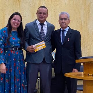 CELEBRAMOS HOJE o aniversário do Dirigente Edmilson Santos ao lado da esposa Aline.

14/05/2026
AD BELÉM PINDA VALE DAS ACÁCIAS 

PROVÉRBIOS 21.21
Saúde e Paz 
Parabéns 

Agradecemos também ao Pastor Valter Braga por nos representar neste ato.

Registramos ainda a presença do Assessor Legislativo do Vereador Pastor Marco Mayor.
Presente ainda o representante do Dirigente Pastor Renato Melo.

Pastor Euclides Vaz Junior e irmã Licinha