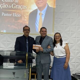 CELEBRAMOS  o aniversário do Dirigente Élcio Moreira ao lado da esposa Walkiria.

19/03/2026
AD BELÉM PINDA VILA RICA

PROVÉRBIOS 21.21
Saúde e Paz 
Parabéns 

Agradecemos ao Pastor Christopher Godoy por nos representar neste ato.

Também se fez presente o Pastor Dr Carlos Daniel, Assessor Legislativo representando o Vereador Pastor Marco Mayor.

Pastor Euclides Vaz Junior e irmã Licinha